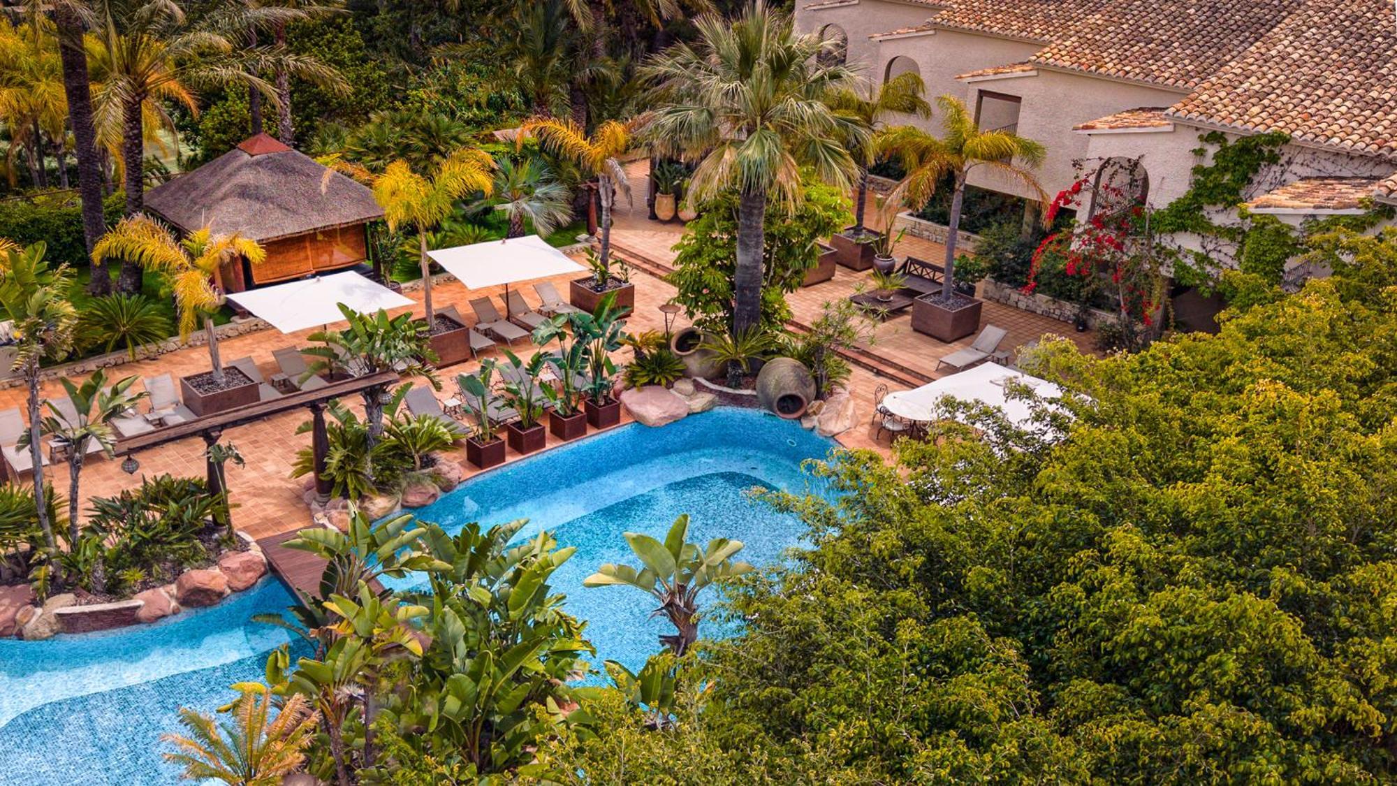Swiss & - Designed For Adults Hotel 4*