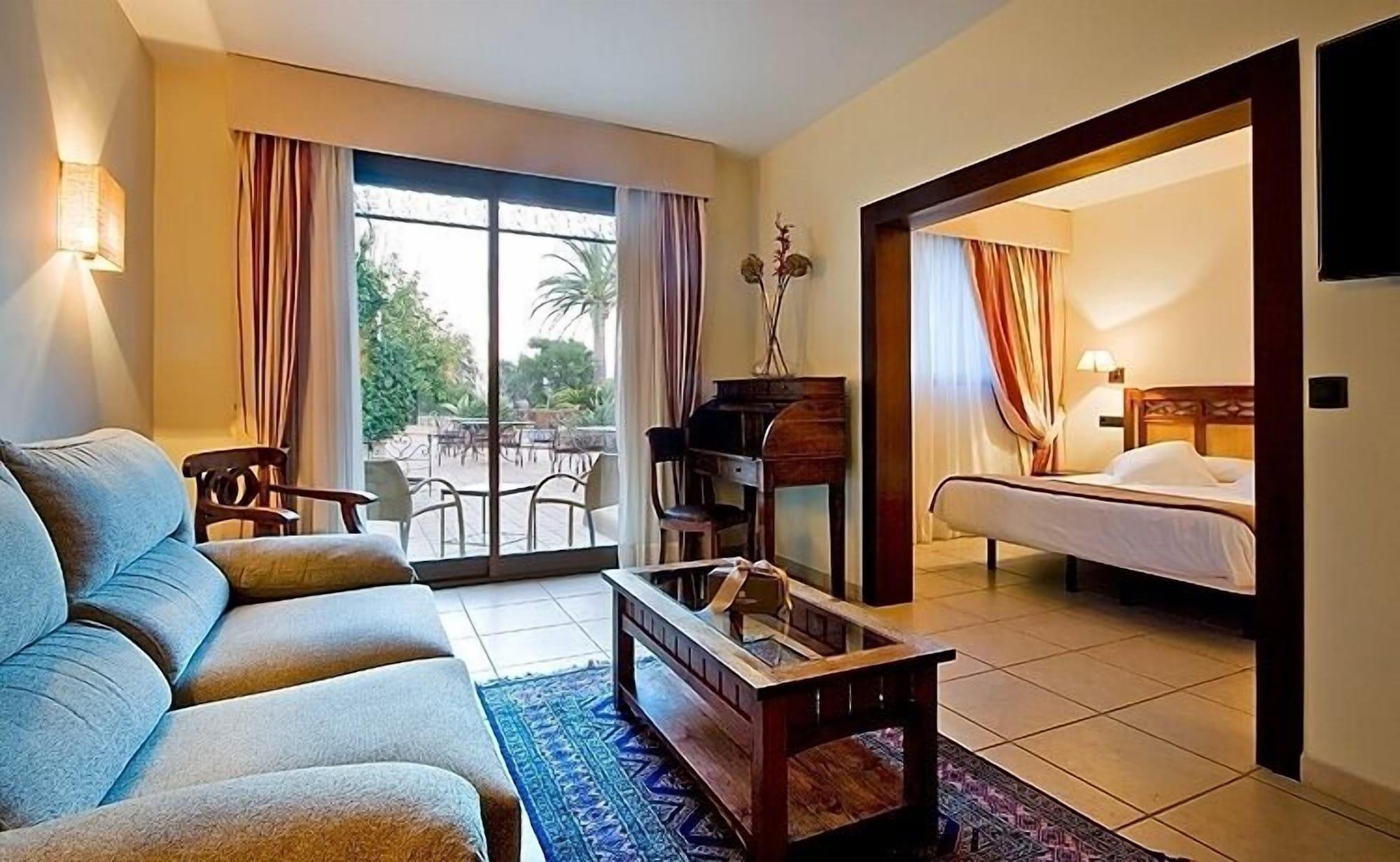 Swiss & - Designed For Adults Hotel 4*